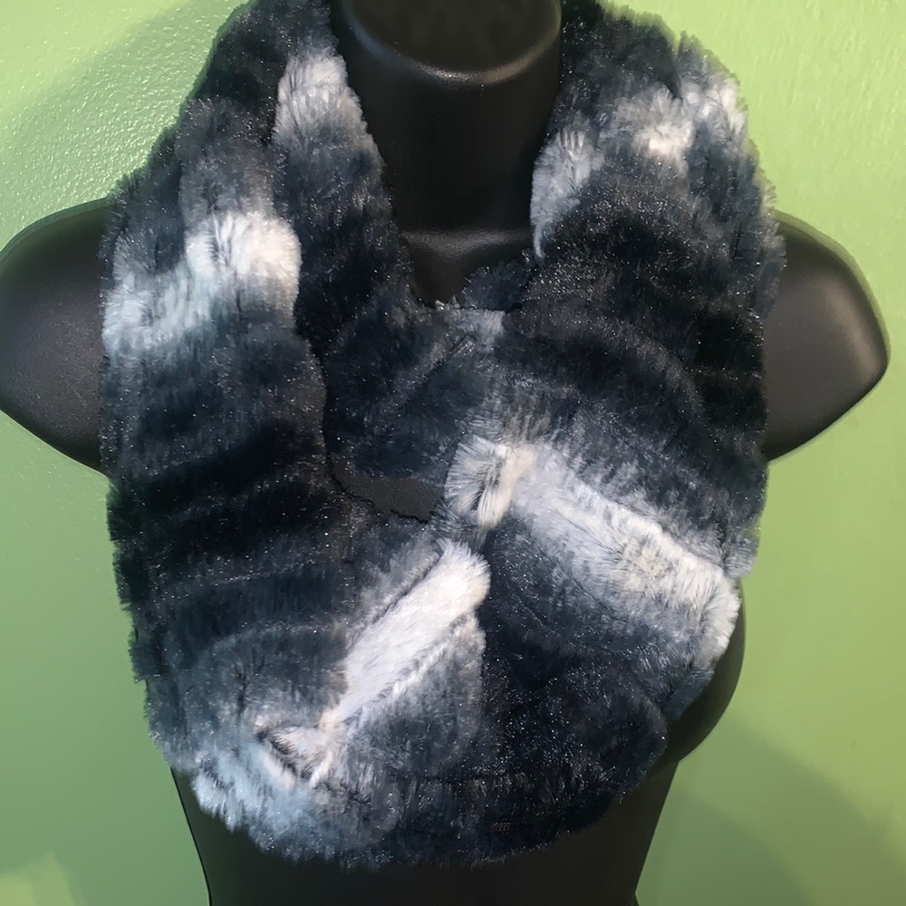 Modena infinity scarf
